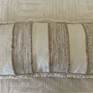 Decorative throw pillow